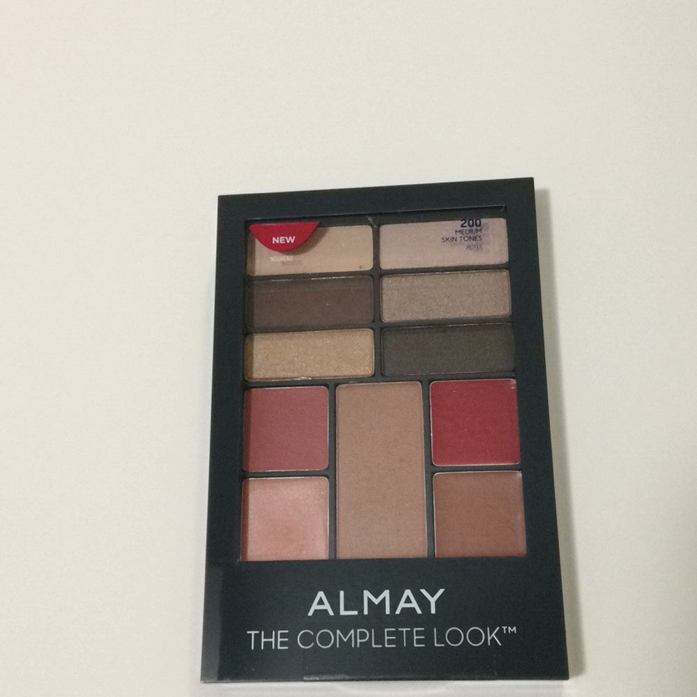 Almay The complete Look #200 Eyeshadow NWT